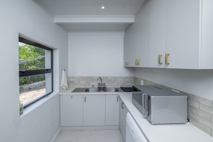 4 Bedroom Property for Sale in Hoog En Droog Western Cape